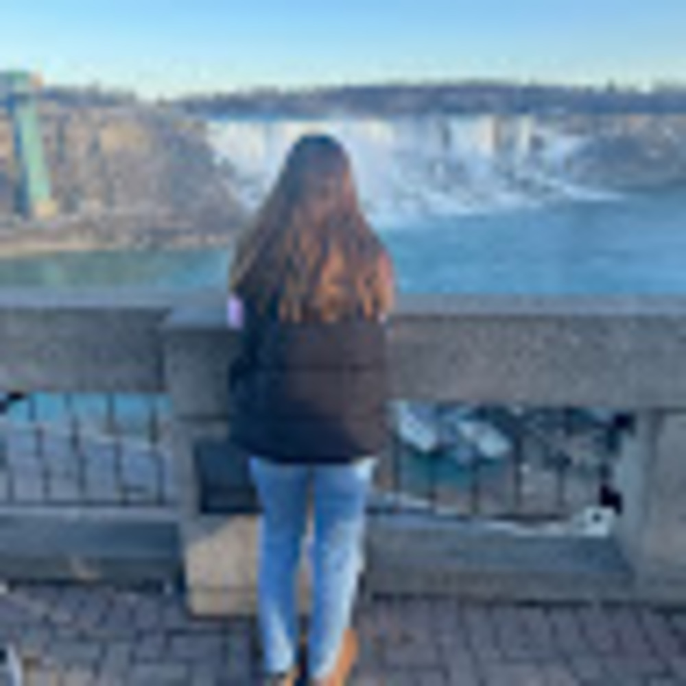 Meet your Posher, Mia